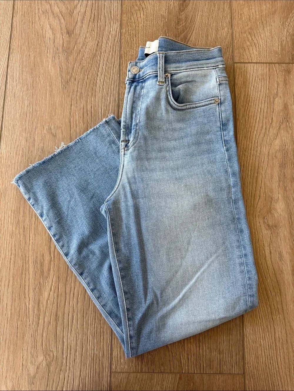 7 for all mankind - cropped Alexa High-Rise Straight Jeans - size 26